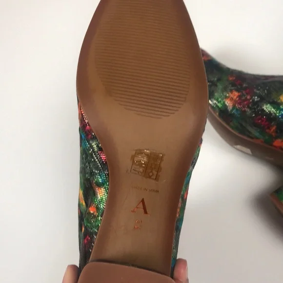 Anthropologie. Joyeux Ankle Boots. Green Motif. Size 40. - Picture 8 of 9